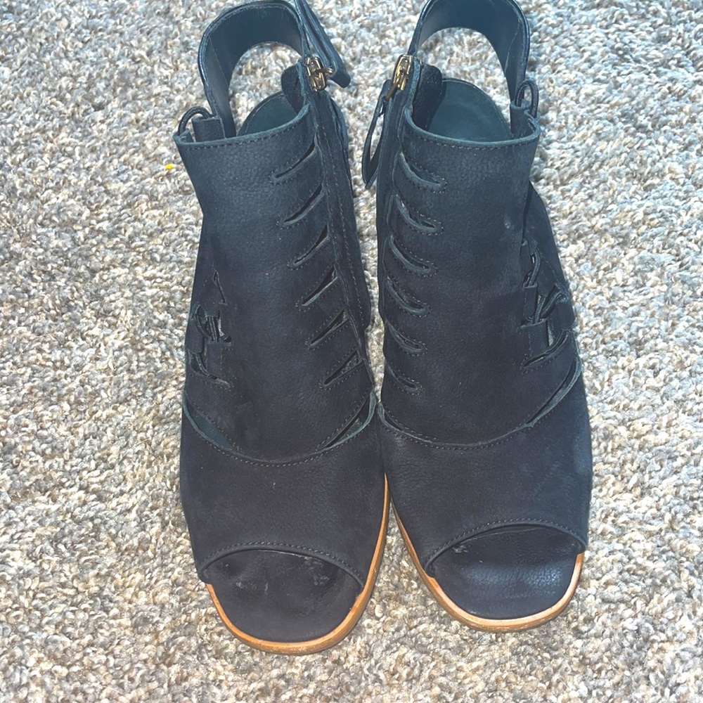 Paul Green Women’s size 9 wedges